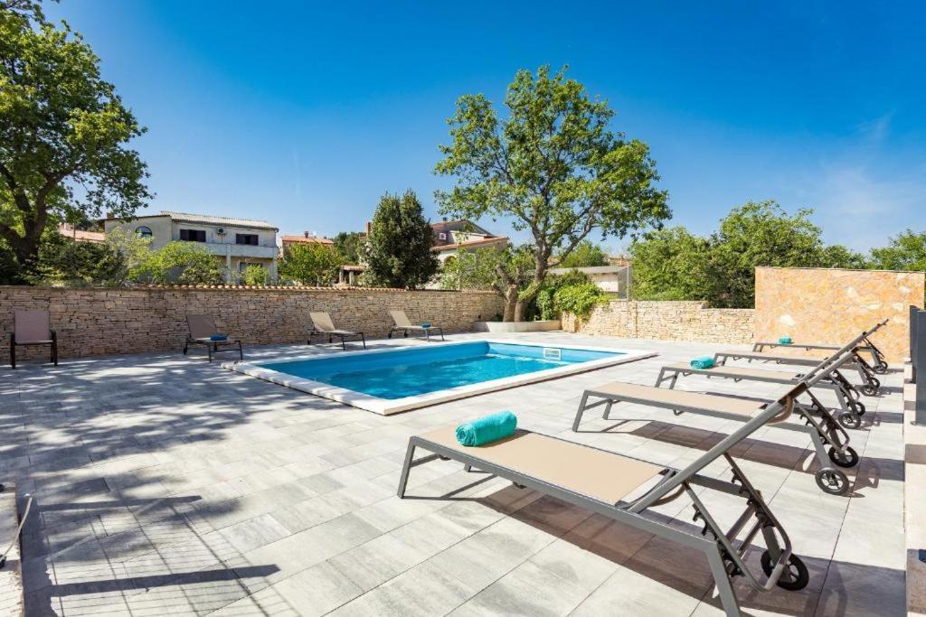 Cesare Apartment, With Swimming Pool And Sea View Ližnjan Екстериор снимка